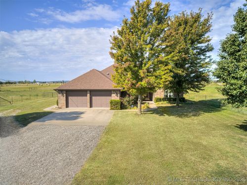13545 N 3980 Rd, Dewey, OK, 74029-3960 | Card Image