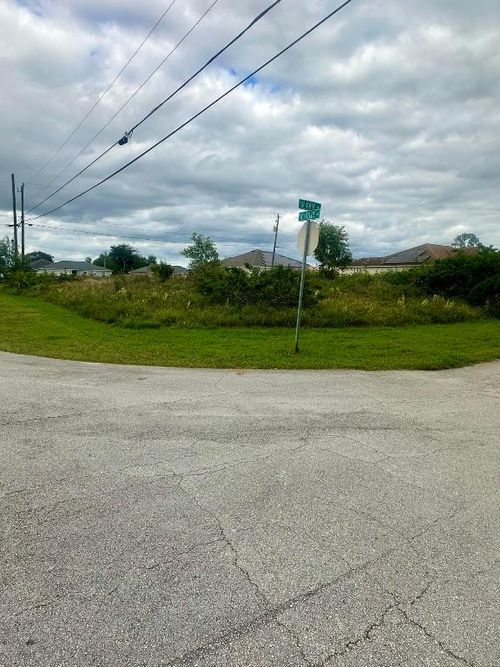 689 Sw Fair Ave, Port St. Lucie, FL, 34953-7620 | Card Image