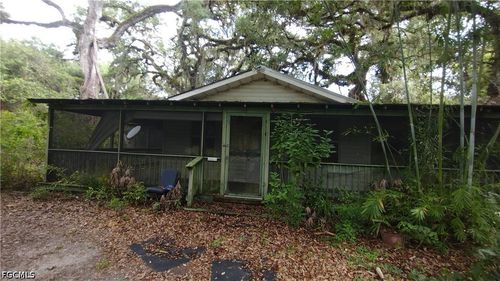 1469 Coffee Mill Hammock Rd, MOORE HAVEN, FL, 33471-5607 | Card Image