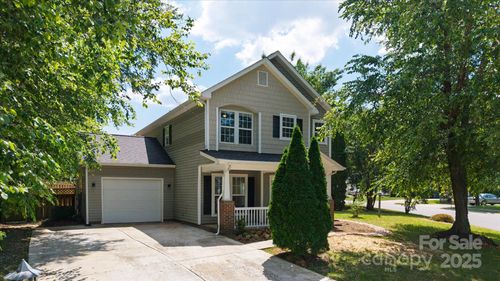 8343 Highlander Ct, Charlotte, NC, 28269-1990 | Card Image