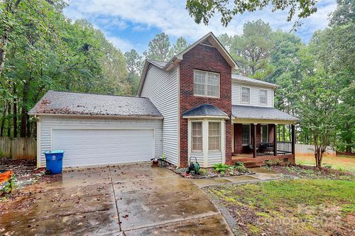 5607 Historic Springs Dr, Concord, NC, 28025-8787 | Card Image