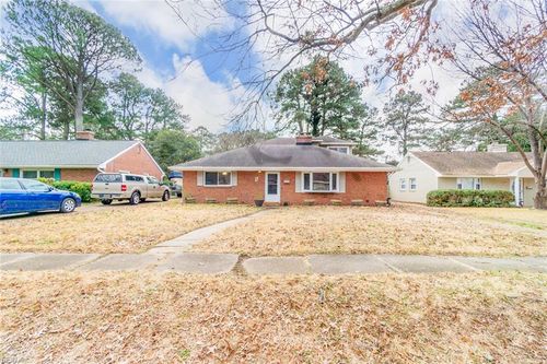 209 W Bayview Boulevard, Norfolk, VA, 23503 | Card Image