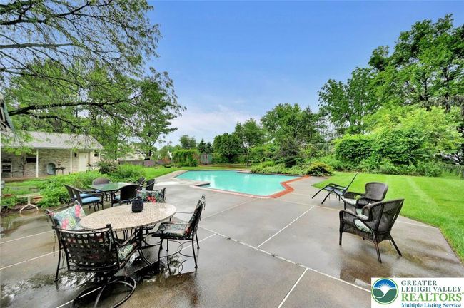 938 Meadow Cir, House other with 5 bedrooms, 5 bathrooms and null parking in BETHLEHEM PA | Image 50