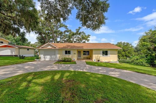 10831 Highview Dr, Dade City, FL, 33525-8569 | Card Image