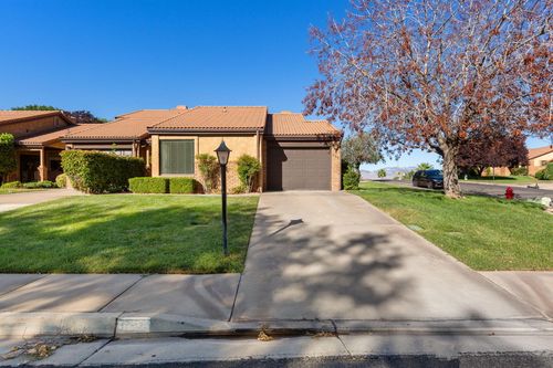 637 Ridgeview Dr, St. George, UT, 84770-2687 | Card Image