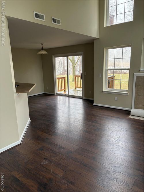 302 N Vista, Auburn Hills, MI, 48326-1446 | Card Image