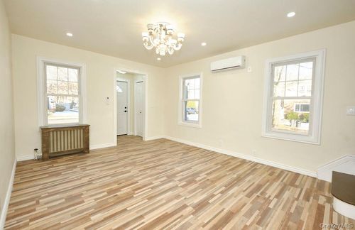 24120 83rd Ave, Bellerose, NY, 11426-1304 | Card Image