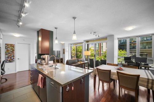 501-618 Abbott St, Vancouver, BC, V6B0C1 | Card Image
