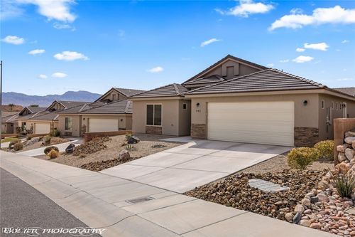 942 Shadow Hawk Rdg, Mesquite, NV, 89027-8872 | Card Image