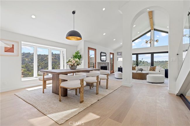 8280 Grand View Dr, House other with 3 bedrooms, 4 bathrooms and 2 parking in LOS ANGELES CA | Image 12
