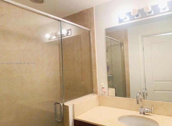 APT-302N - 2641 N Flamingo Rd, Condo with 1 bedrooms, 2 bathrooms and null parking in Sunrise FL | Image 13