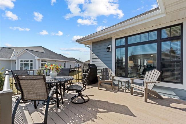 7865 E Stone Ridge Dr, Condo with 3 bedrooms, 3 bathrooms and null parking in Lannon WI | Image 32