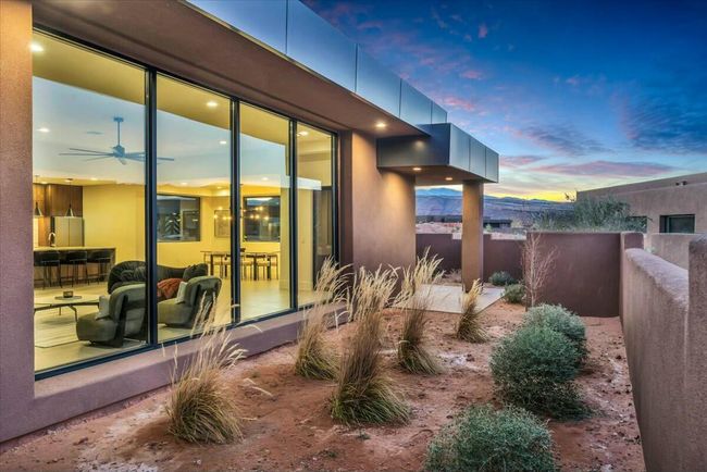 Side Yard | Image 19