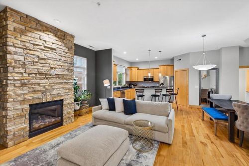 10 Halite Way, Fitchburg, WI, 53711-4911 | Card Image