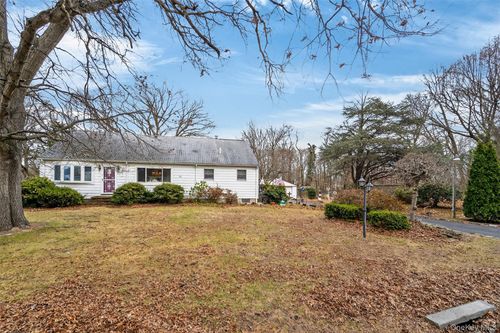 29 Main Ave, Centereach, NY, 11720-1643 | Card Image