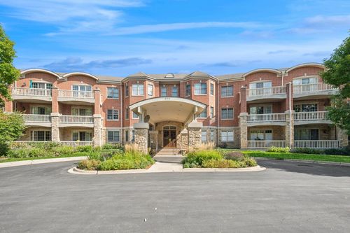 apt-309-940 Augusta Way, Highland Park, IL, 60035-1841 | Card Image