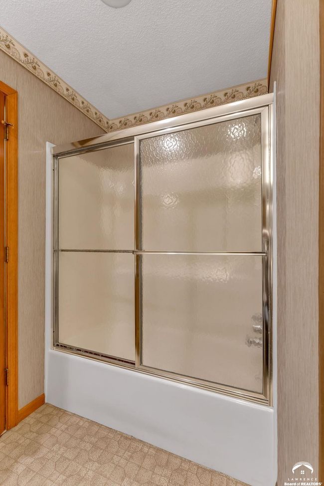 4004 Vintage Ct, Condo with 3 bedrooms, 2 bathrooms and null parking in Lawrence KS | Image 26