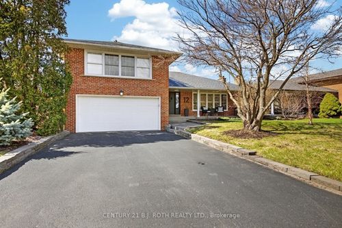 12 Tallforest Cres, Etobicoke, ON, M9C2X2 | Card Image