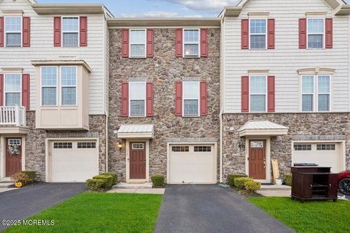 112 Phillip E Frank Way, Cliffwood, NJ, 07721-1225 | Card Image