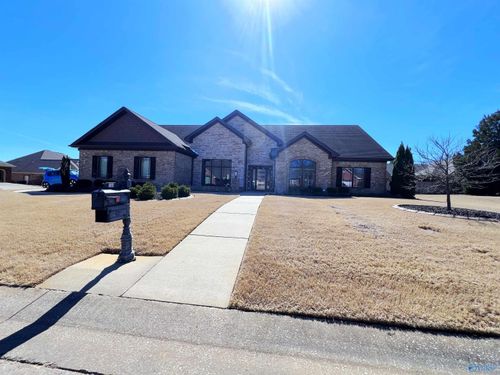 104 Newport Dr, Florence, AL, 35630-7321 | Card Image