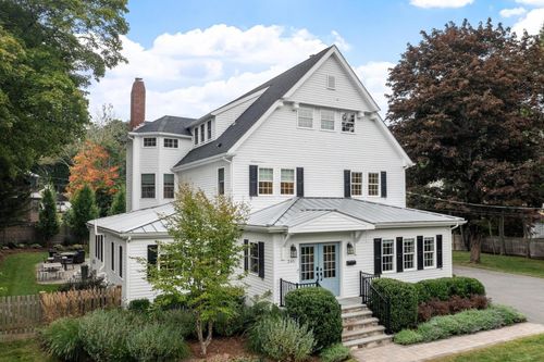 245 Summer Ave, Reading, MA, 01867-3441 | Card Image