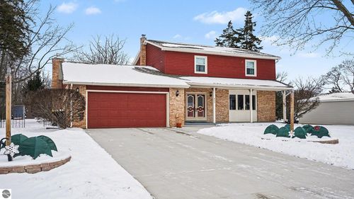 822 Highland, Mt Pleasant, MI, 48858 | Card Image