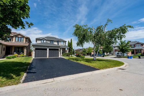 2 Grace Cres, Barrie, ON, L4N9S7 | Card Image