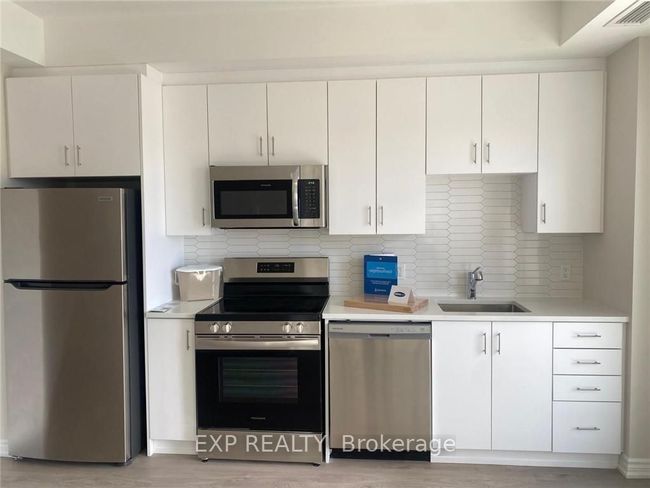502 - 1350 Hemlock Rd, Condo with 0 bedrooms, 1 bathrooms and null parking in Ottawa ON | Image 5