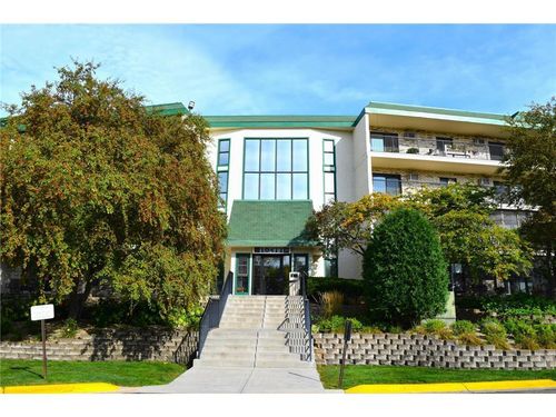 apt-213-10411 Cedar Lake Rd, Minnetonka, MN, 55305-3283 | Card Image