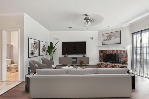 6826 Dream Dust Dr, North Richland Hills, TX, 76180-5116 | Card Image