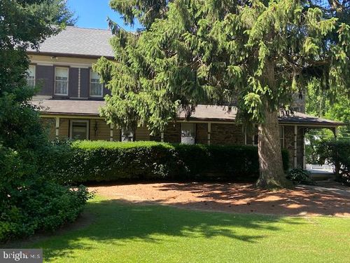 7925 Main St, GLENVILLE, PA, 17329-8945 | Card Image