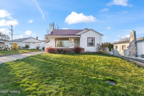 304 N 35th Ave, Yakima, WA, 98902-2224 | Card Image
