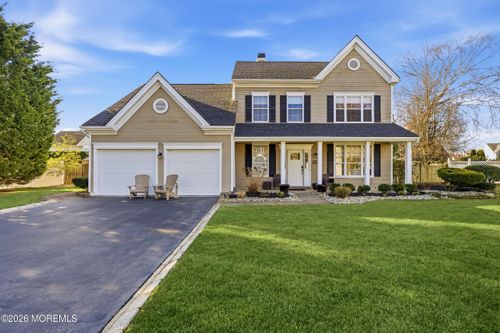 15 Villanova Dr, Freehold, NJ, 07728-8866 | Card Image