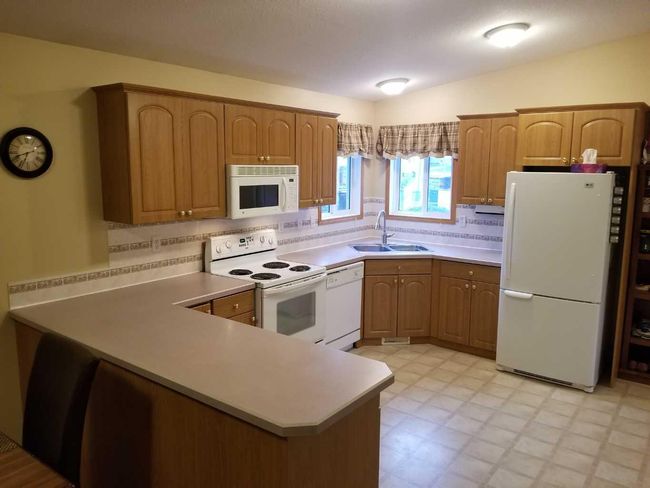 8401 94 Street, House other with 2 bedrooms, 2 bathrooms and 4 parking in Peace River AB | Image 12