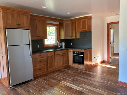 b-21 Highland St, Millerton, NY, 12546-5264 | Card Image