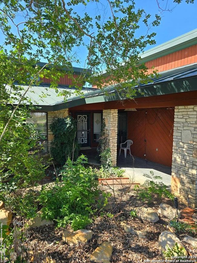 9840 Tower Vw, House other with 3 bedrooms, 3 bathrooms and null parking in Helotes TX | Image 6