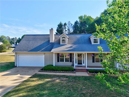 106 Jena Leigh Dr, Pelzer, SC, 29669-8604 | Card Image
