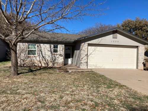 1209 Toby Ln, San Angelo, TX, 76903-7647 | Card Image