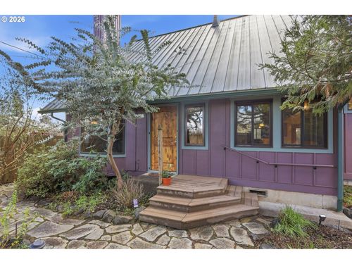 2096 1/2 Arthur St, Eugene, OR, 97405-1666 | Card Image