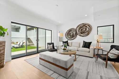 1034 Pennsylvania Ave, San Diego, CA, 92103-4420 | Card Image