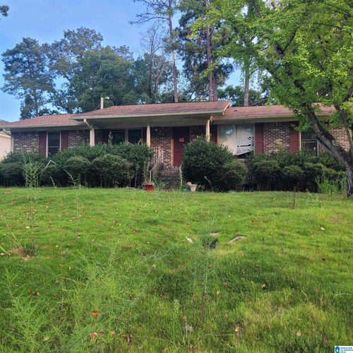 708 Southgate Ln, Bessemer, AL, 35022-5252 | Card Image