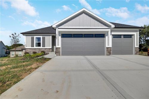 2367 Ne Skopelas Ct, Blue Springs, MO, 64029-7730 | Card Image