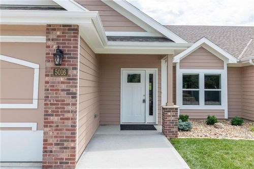 5016 Mulberry Ter, Saint Joseph, MO, 64506-3332 | Card Image