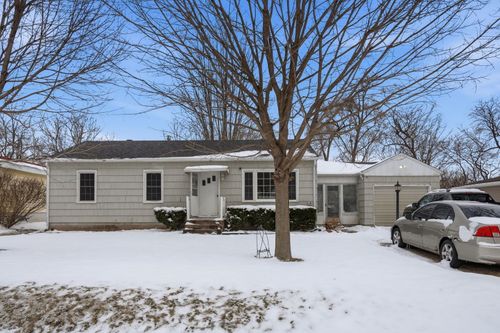 3820 15th St, Moline, IL, 61265-6207 | Card Image