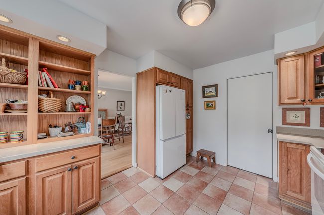 806 - 806 Chanticleer Ln, Condo with 3 bedrooms, 2 bathrooms and 2 parking in Hinsdale IL | Image 11