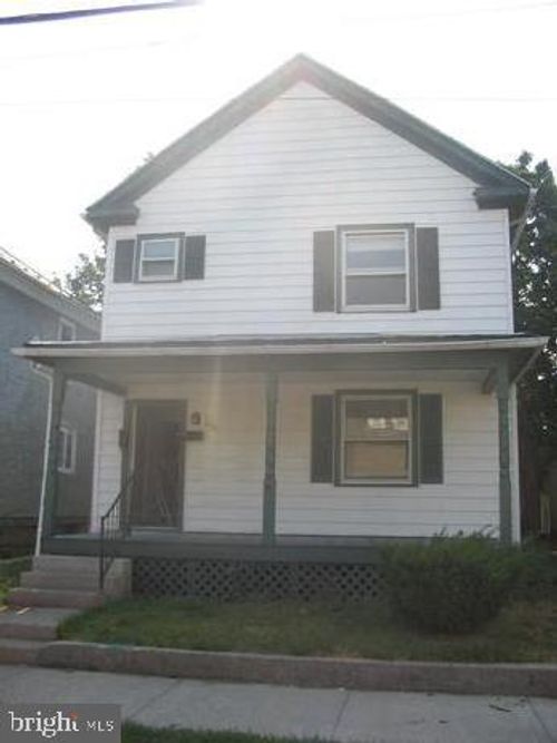 304 S Illinois Ave, MARTINSBURG, WV, 25401-1928 | Card Image