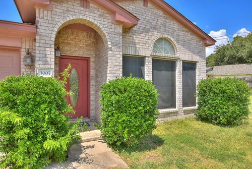3007 Crystal Cv, Taylor, TX, 76574-5129 | Card Image
