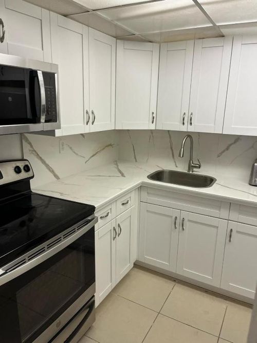 102-1758 Nw 55th Ave, Lauderhill, FL, 33313-7816 | Card Image