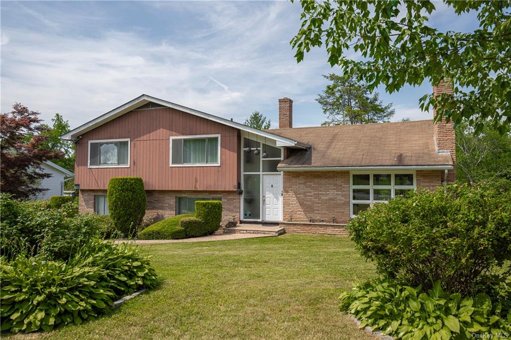 Lakeshore Dr, Eastchester, NY 10709