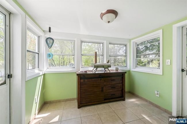 42 Jackson Ave, House other with 3 bedrooms, 3 bathrooms and null parking in Pompton Plains NJ | Image 10